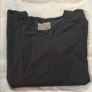 Sketchers dark gray scrub top with pockets